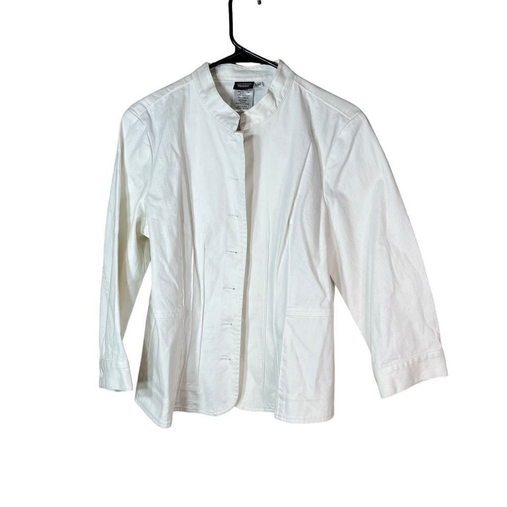 Sharon Young White Embroidered Lightweight Jacket Size Medium‎